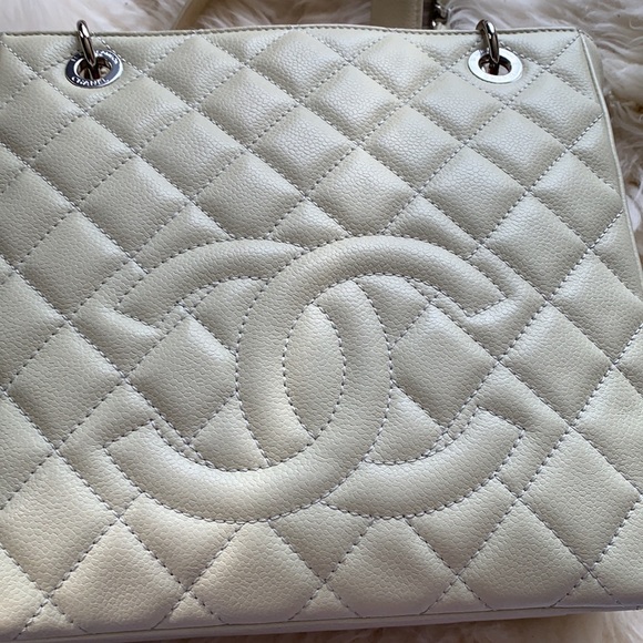 Authentic Chanel Caviar Petite Shopping Tote Ivory - Picture 13 of 17